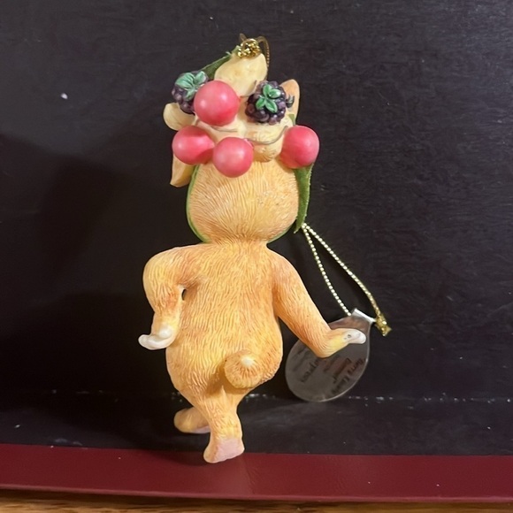 Heirloom ornament Berry lovely bonnet - rabbit with fruit hat - Picture 3 of 5